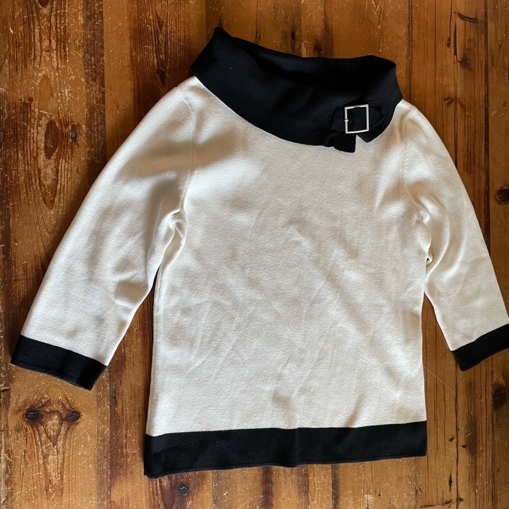 Designers original black and white sweater 3/4 length sleeves never worn